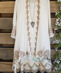 Andree By Unit AHB EXCLUSIVE: Rise Of Romance Cardigan - Ivory