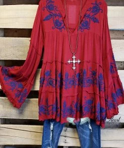 A&A What's New AHB EXCLUSIVE: In The Night Embroidered Tunic - Burgundy