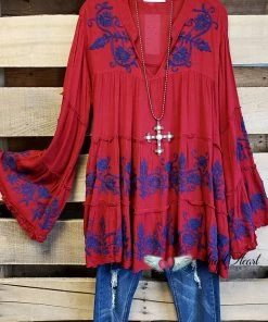 A&A What's New AHB EXCLUSIVE: In The Night Embroidered Tunic - Burgundy