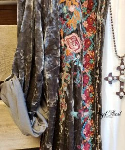 Andree By Unit What's New AHB EXCLUSIVE: Long Crushed Velvet Plaid Back Duster/Dress