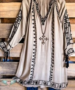 Asha AHB EXCLUSIVE - All In The Details Dress - Mocha