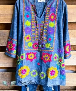 A&A What's New AHB EXCLUSIVE: Wonderful Love Tunic - Blue