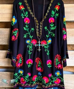 A&A AHB EXCLUSIVE: Freedom Flowers Tunic - Black