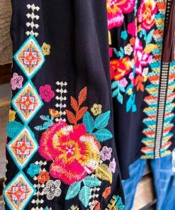 Andree Obtaining Greatness Blouse - Black What's New