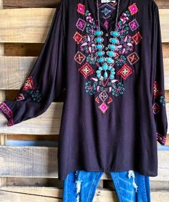 A&A AHB EXCLUSIVE: Giving A Smile Top - Brown What's New