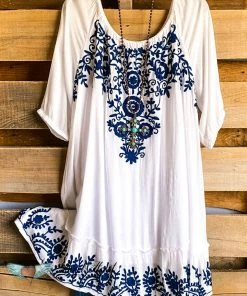 A&A What's New AHB EXCLUSIVE: Temperature Rising Tunic - White