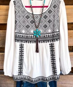 Andree Craving A Reaction Tunic - Ivory Black