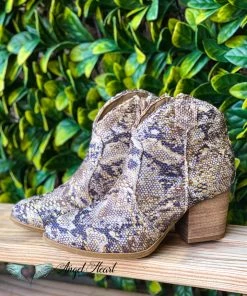 Very G What's New A Kiss Walking Booties - Gold