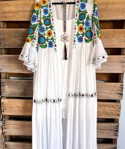 A&A AHB EXCLUSIVE: Way To The Top Cardigan - White