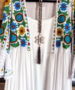 A&A AHB EXCLUSIVE: Way To The Top Cardigan - White