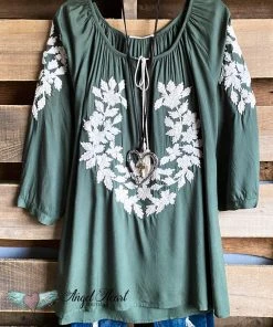 A&A What's New AHB EXCLUSIVE: Smile With Me Top - Olive