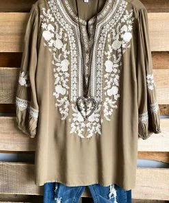 Andree By Unit AHB EXCLUSIVE: Couldn't Love You More Top - Light Olive/Ivory - SALE