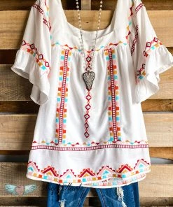 Andree AHB EXCLUSIVE: Subtle Smiles Top - Ivory