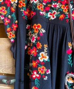 Andree What's New AHB EXCLUSIVE: Taking Hearts Top - Black