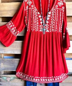 A&A AHB EXCLUSIVE: Simply Stunning Tunic - Coral