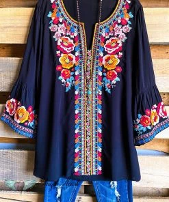 Andree AHB EXCLUSIVE: Waltzing Wonder Top - Black What's New