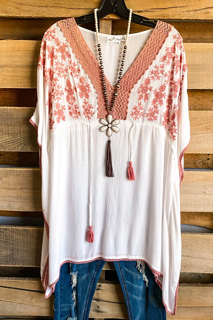 Your Fashion Wholesale What's New Flower Power Necklace - Ivory 6 Your Fashion Wholesale What's New Flower Power Necklace - Ivory