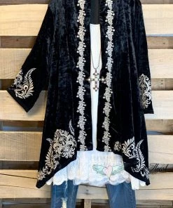 Andree By Unit AHB EXCLUSIVE: Crushed Velvet Embroidered Cardigan - Black
