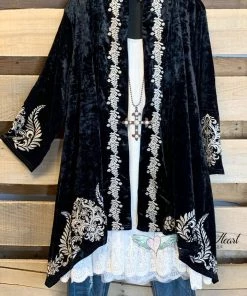 Andree By Unit AHB EXCLUSIVE: Crushed Velvet Embroidered Cardigan - Black