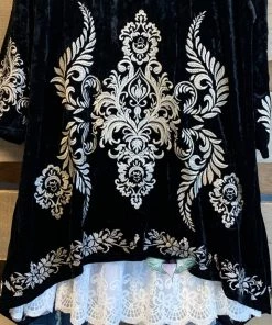 Andree By Unit AHB EXCLUSIVE: Crushed Velvet Embroidered Cardigan - Black