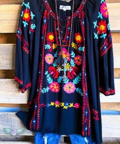 A&A AHB EXCLUSIVE: Faith In Love Tunic - Black