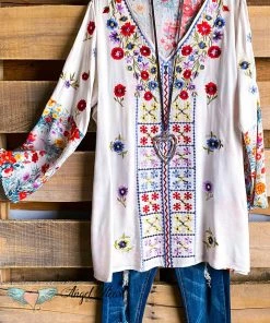 A&A AHB EXCLUSIVE: Spin You Around Tunic - Ivory What's New