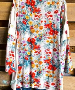 A&A AHB EXCLUSIVE: Spin You Around Tunic - Ivory What's New