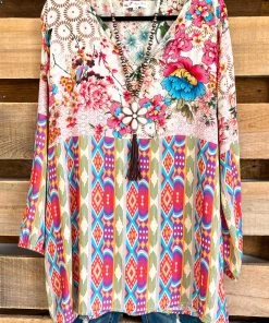 A&A What's New Sensational Adventure Tunic - Cream