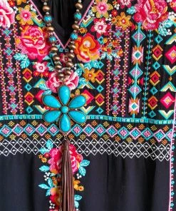 Andree What's New AHB EXCLUSIVE: Rainy Rose Blouse - Black