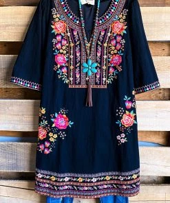 Andree AHB EXCLUSIVE: In The Garden Tunic - Black What's New