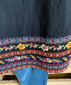 Andree AHB EXCLUSIVE: In The Garden Tunic - Black What's New