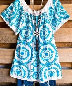 A&A AHB EXCLUSIVE: One Wish Top - White/Turquoise What's New