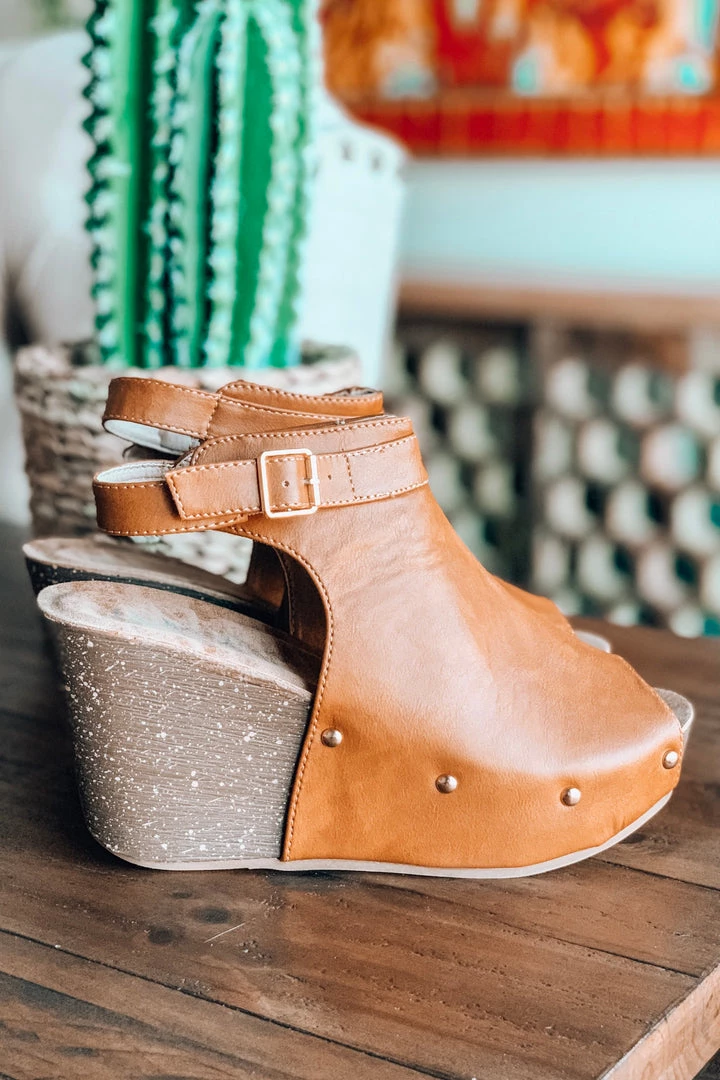 LA SHOE KING My Go To Wedge - Tan What's New 3 LA SHOE KING My Go To Wedge - Tan What's New